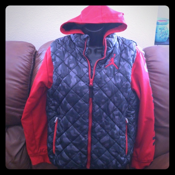 boys jordan puffer jacket